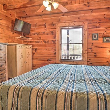 Mountain Pool Lodge Sevierville Cabin With Hot Tub Пиджен-Фордж Экстерьер фото