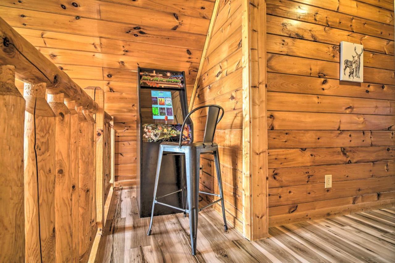 Mountain Pool Lodge Sevierville Cabin With Hot Tub Пиджен-Фордж Экстерьер фото