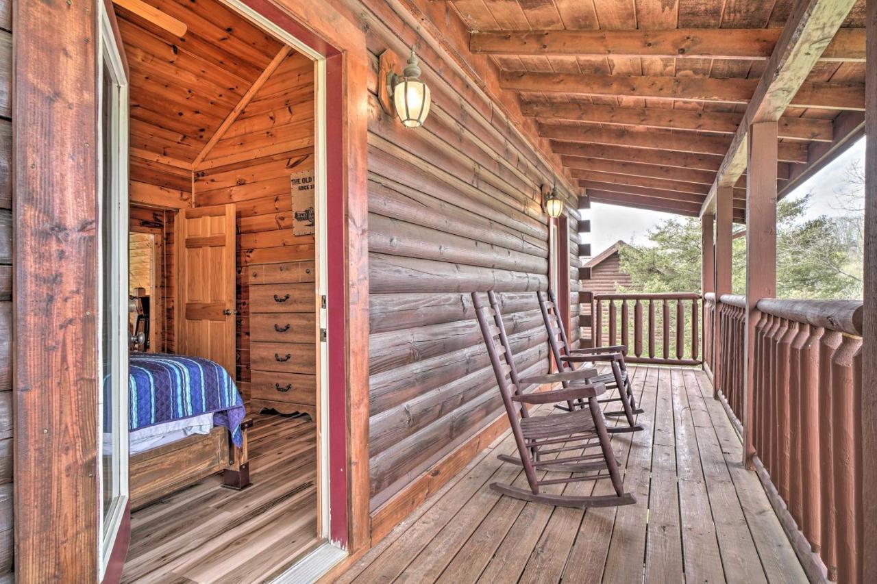 Mountain Pool Lodge Sevierville Cabin With Hot Tub Пиджен-Фордж Экстерьер фото